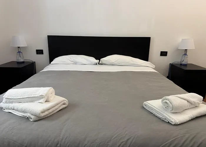 Quarto Mare con giardino Genova