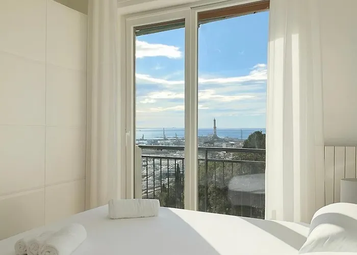 Lanterna View Apartment - Sea View Genova