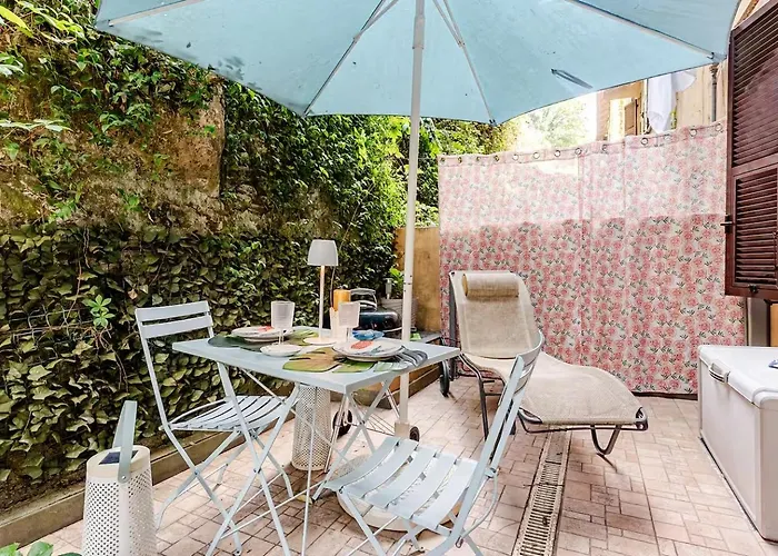 Appartamento Lily'S House, Terrace And Free Parking Near Harbor Genova