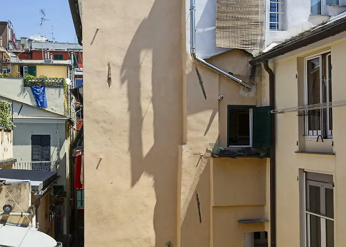 Appartamento Sui tetti del centro di Genova by Wonderful Italy