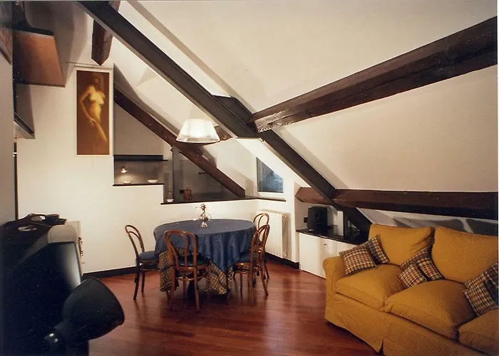 Appartamento Loft Fronte Cattedrale Genova